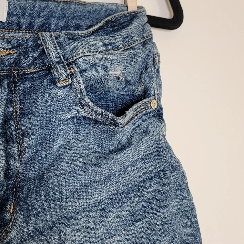 L&M Signature Distressed Denim Shorts — Size 5 Juniors— Raw Hem